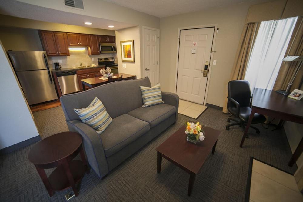 New Haven Village Suites Exterior photo